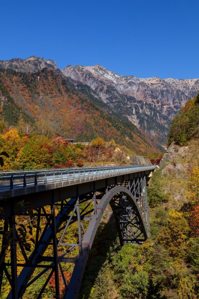 北アルプス大橋　秋